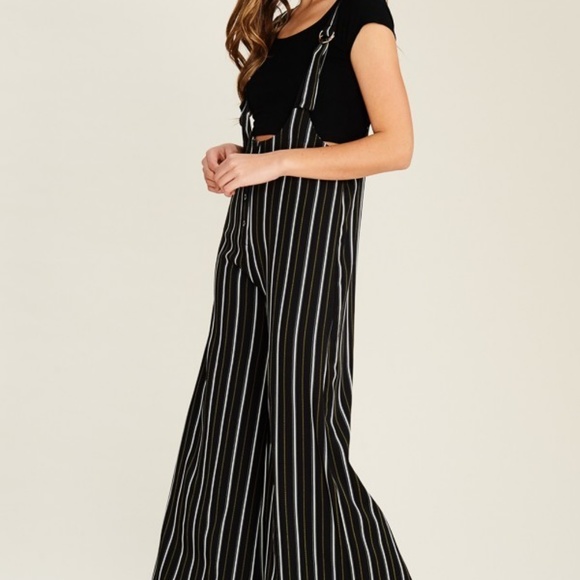 Wide leg with striped Pant Jumpsuit - Picture 4 of 8